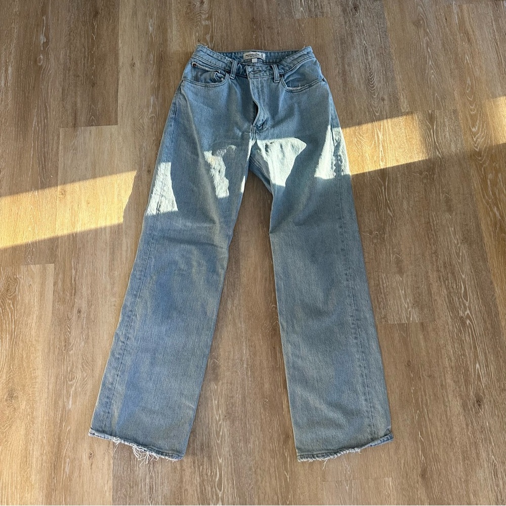 Abercrombie the 90s relaxed high rise curve love jeans size 4/27